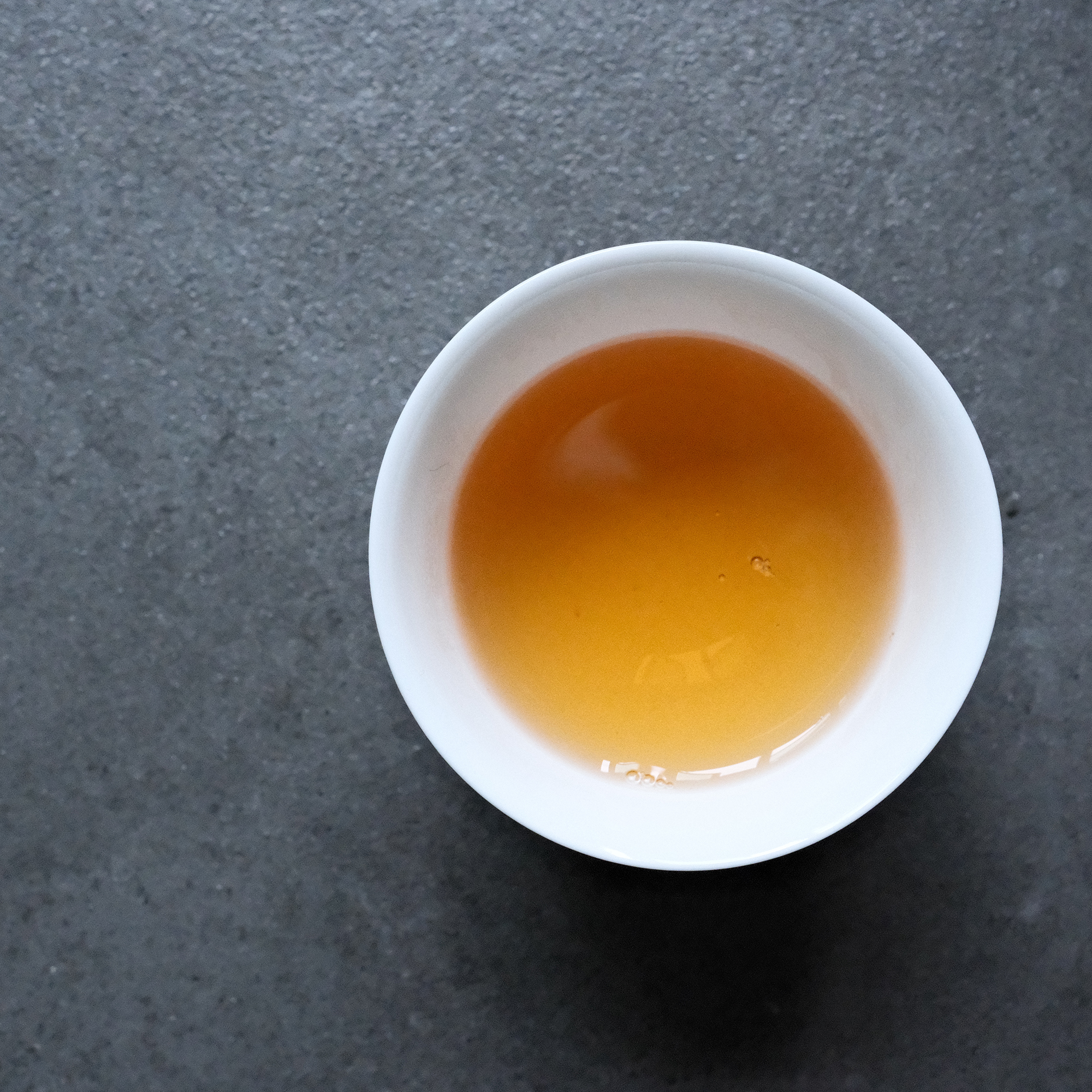 Wuyi — Mountains Rou Gui Rock Oolong Chá | Authentic Wuyi Yancha · Spiced Rock Oolong with Deep Mineral Character