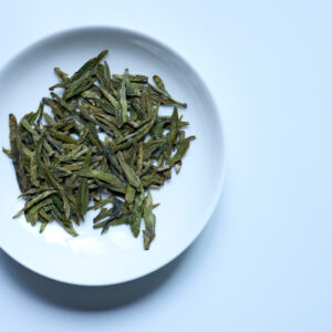 Hangzhou —  Míng Qián Lóngjǐng Lǜ Chá | Pre-Qingming Green Tea · Precision & Refined Spring Elegance