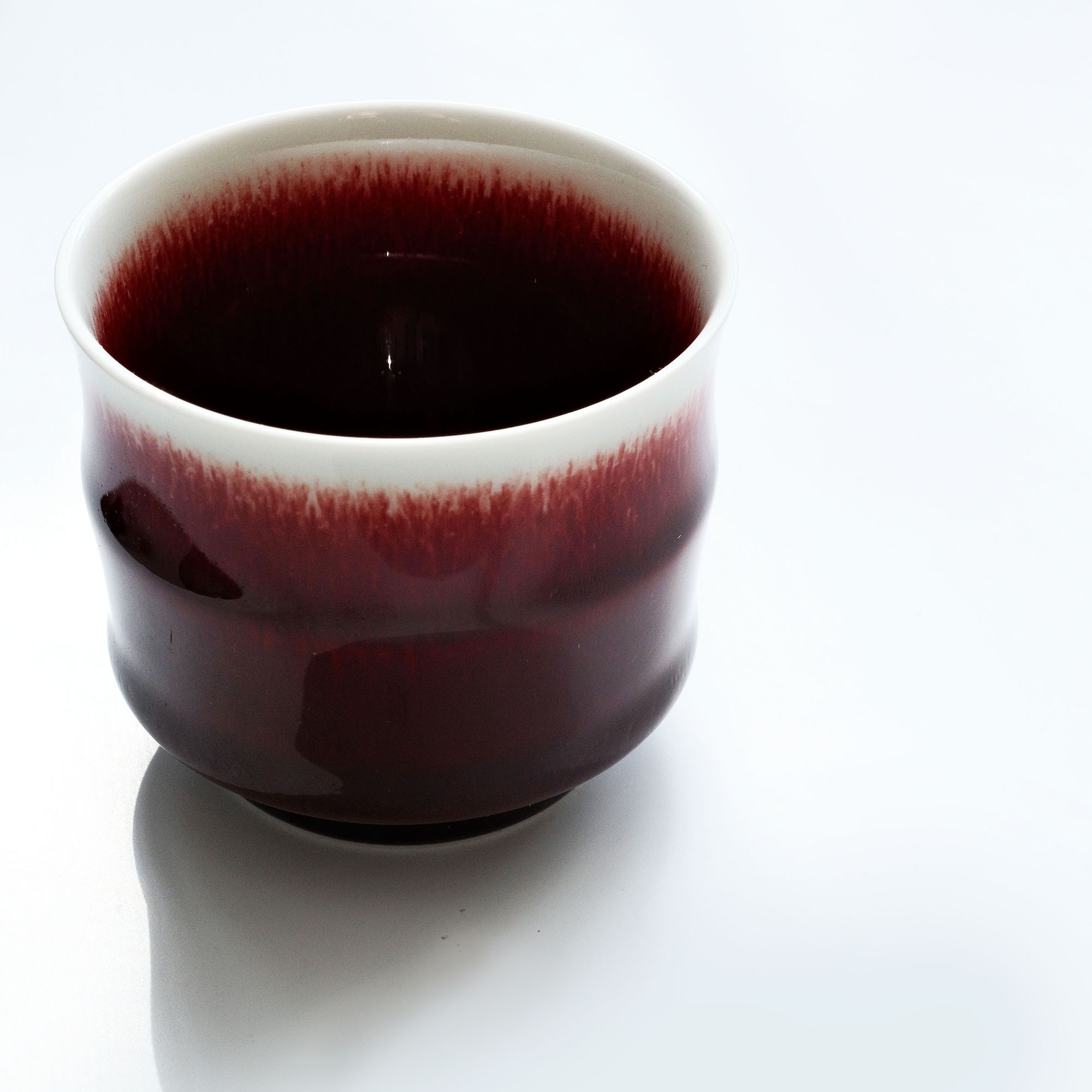 "Exclusive" Handmade Tea Cup – Lang-Yao Red & Snow White | Exclusive Jingdezhen Art Piece for Gong Fu Cha & Tea Connoisseurs