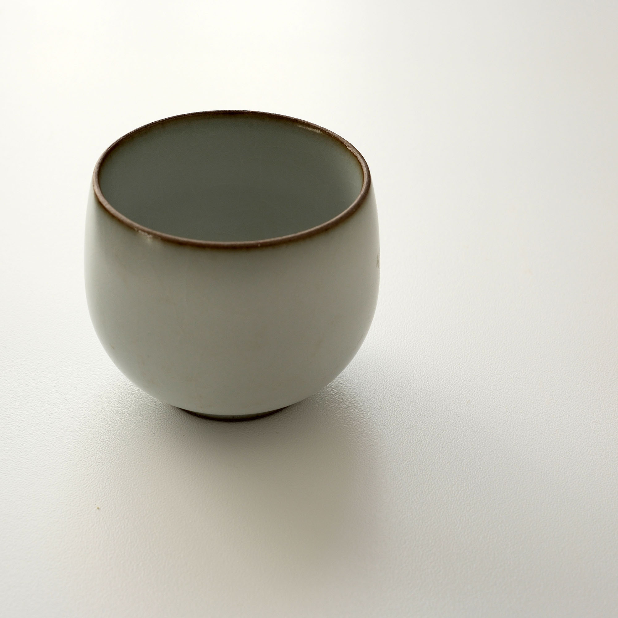 Handmade Tea Cup – Jingdezhen Ivory White | Refined Craftsmanship for Gong Fu Cha