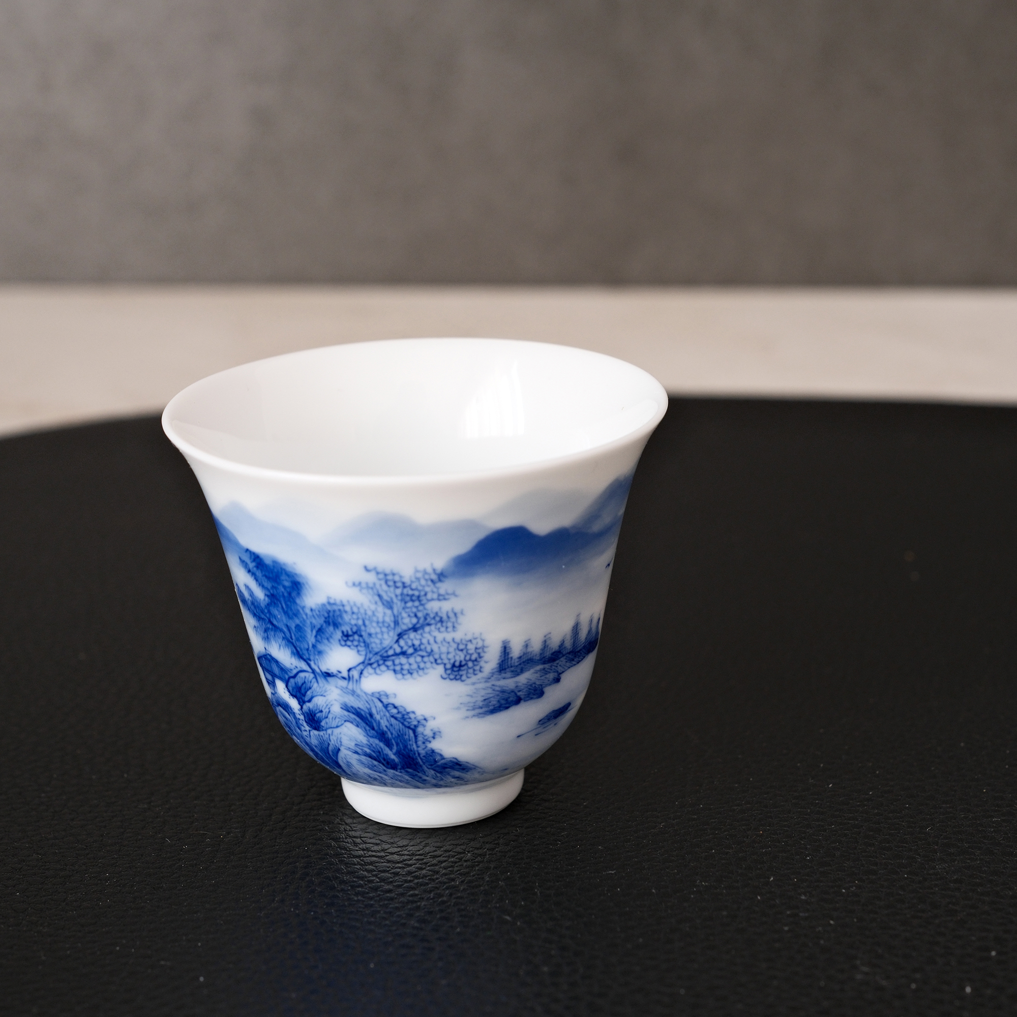 "Very Exclusive" Hand-Painted Jingdezhen Qinghua Gaiwan-Set – Traditional Landscape Painting – Handmade Blue & White Porcelain for Gong Fu Cha | Unique Tea Ceremony Piece - Image 23